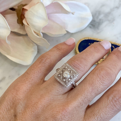 Anillo Ostara