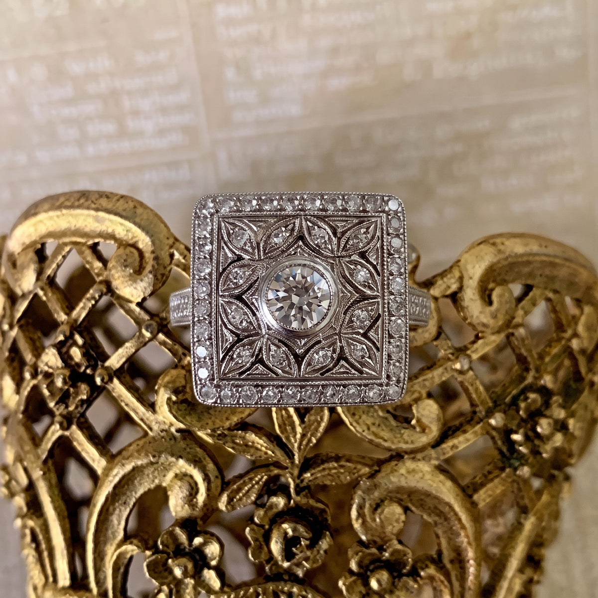 Anillo Ostara