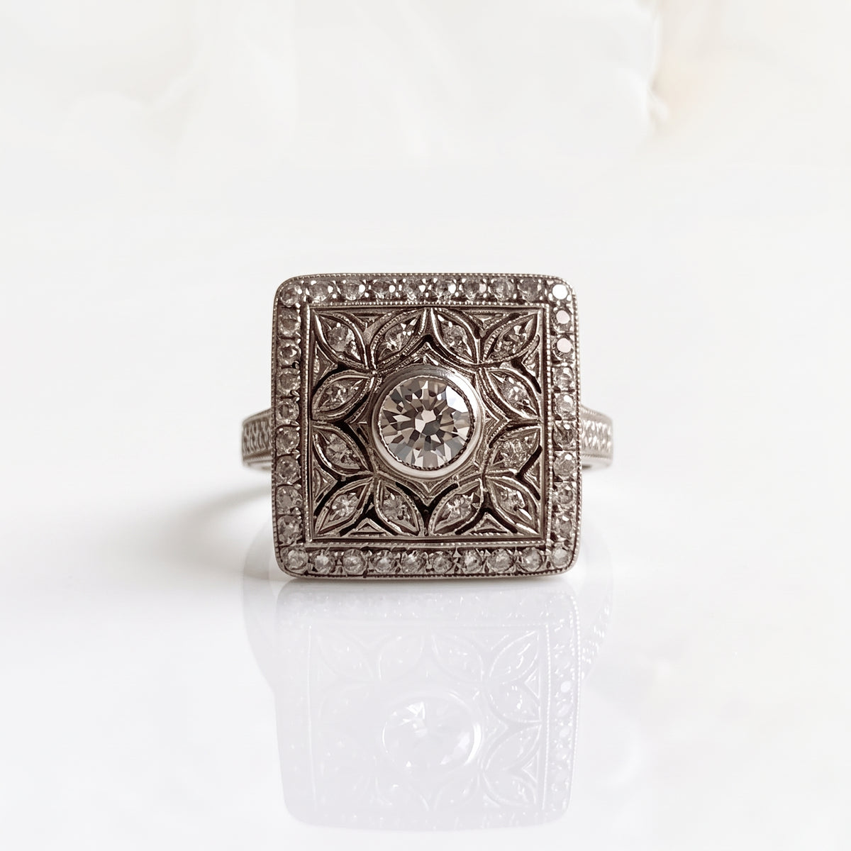 Anillo Ostara