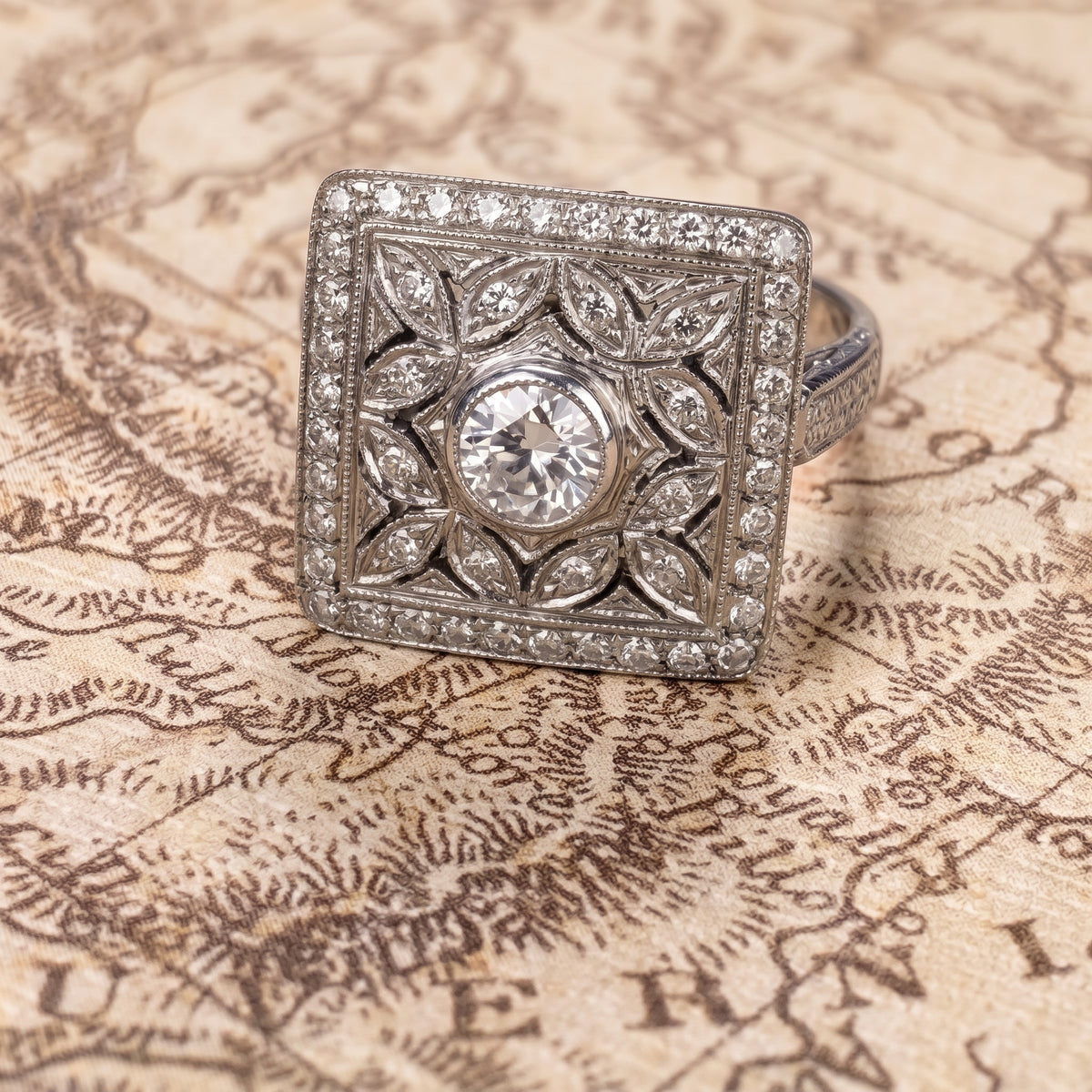 Anillo Ostara