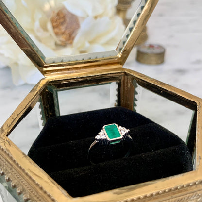 Anillo Saravasti