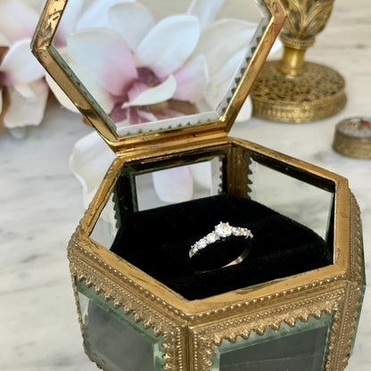 Anillo Clementia III