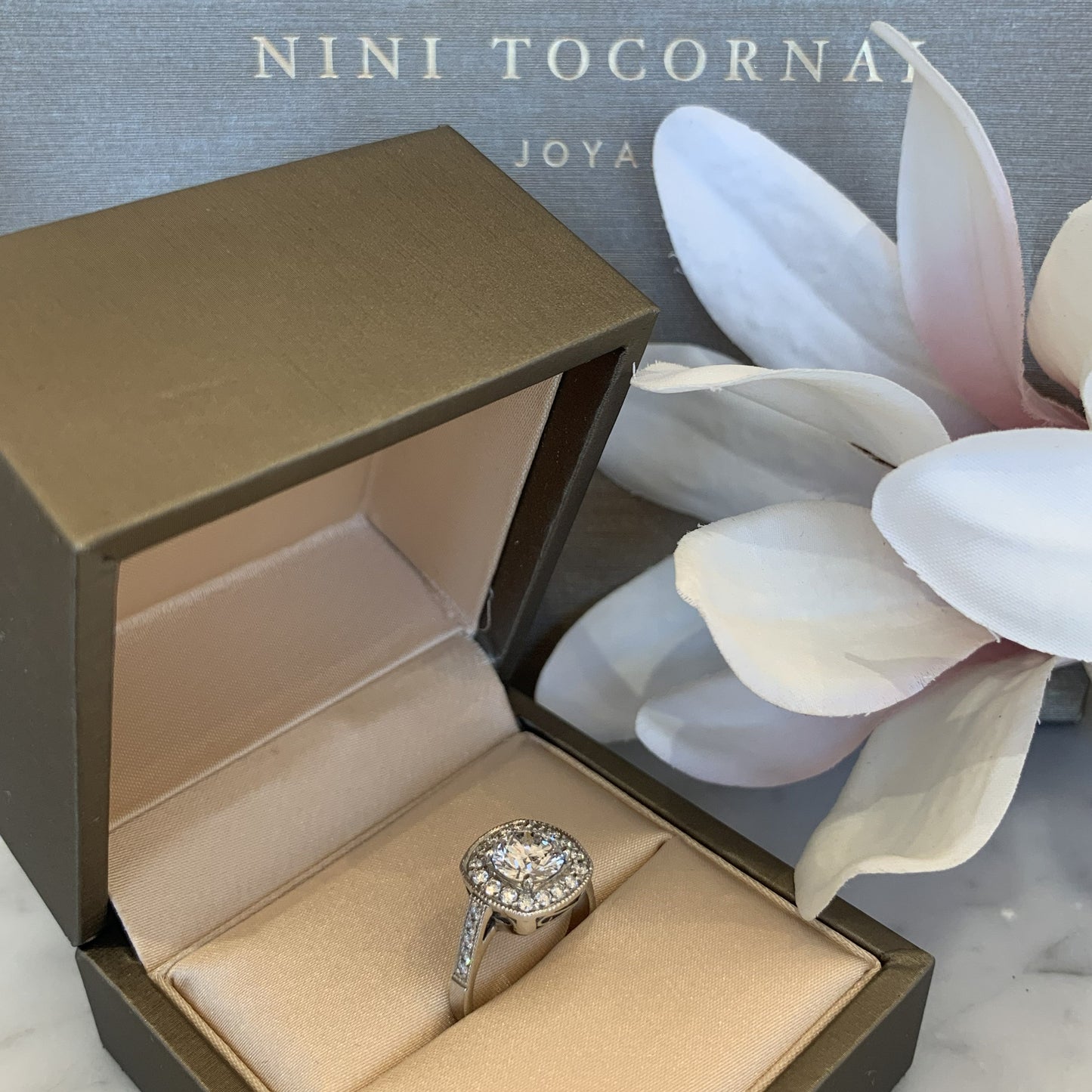 Anillo Nerea