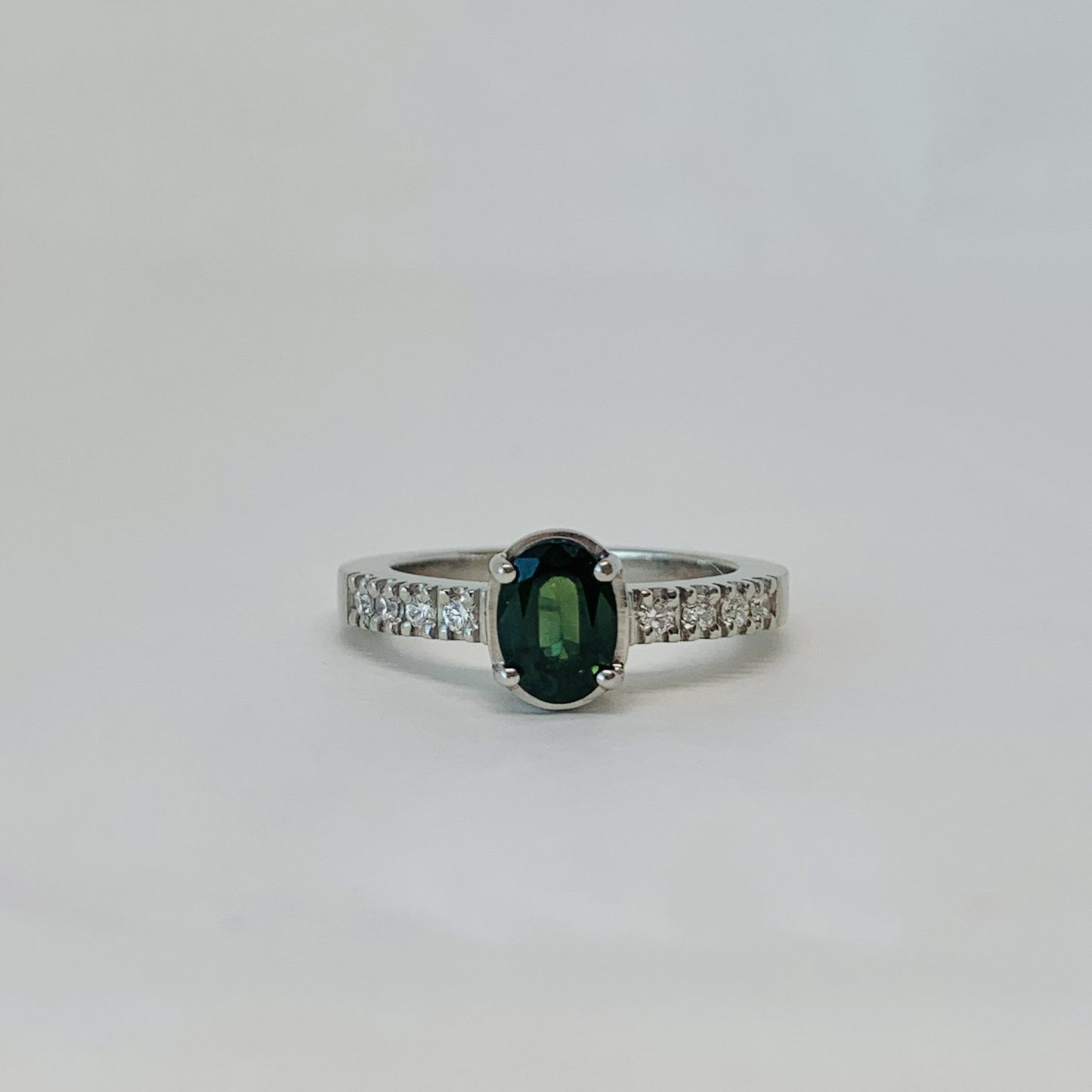 Anillo Eutenea III