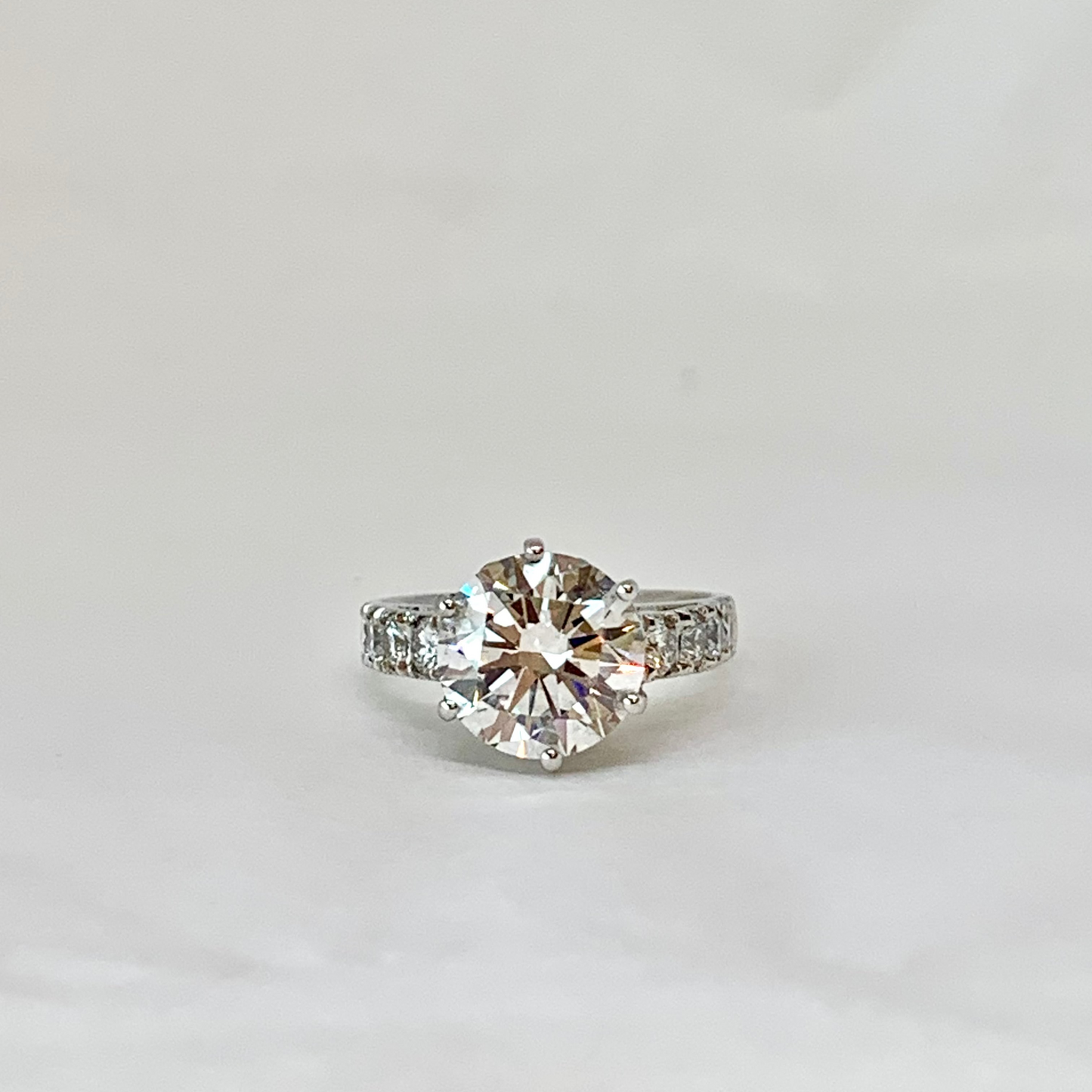Anillo Lada II