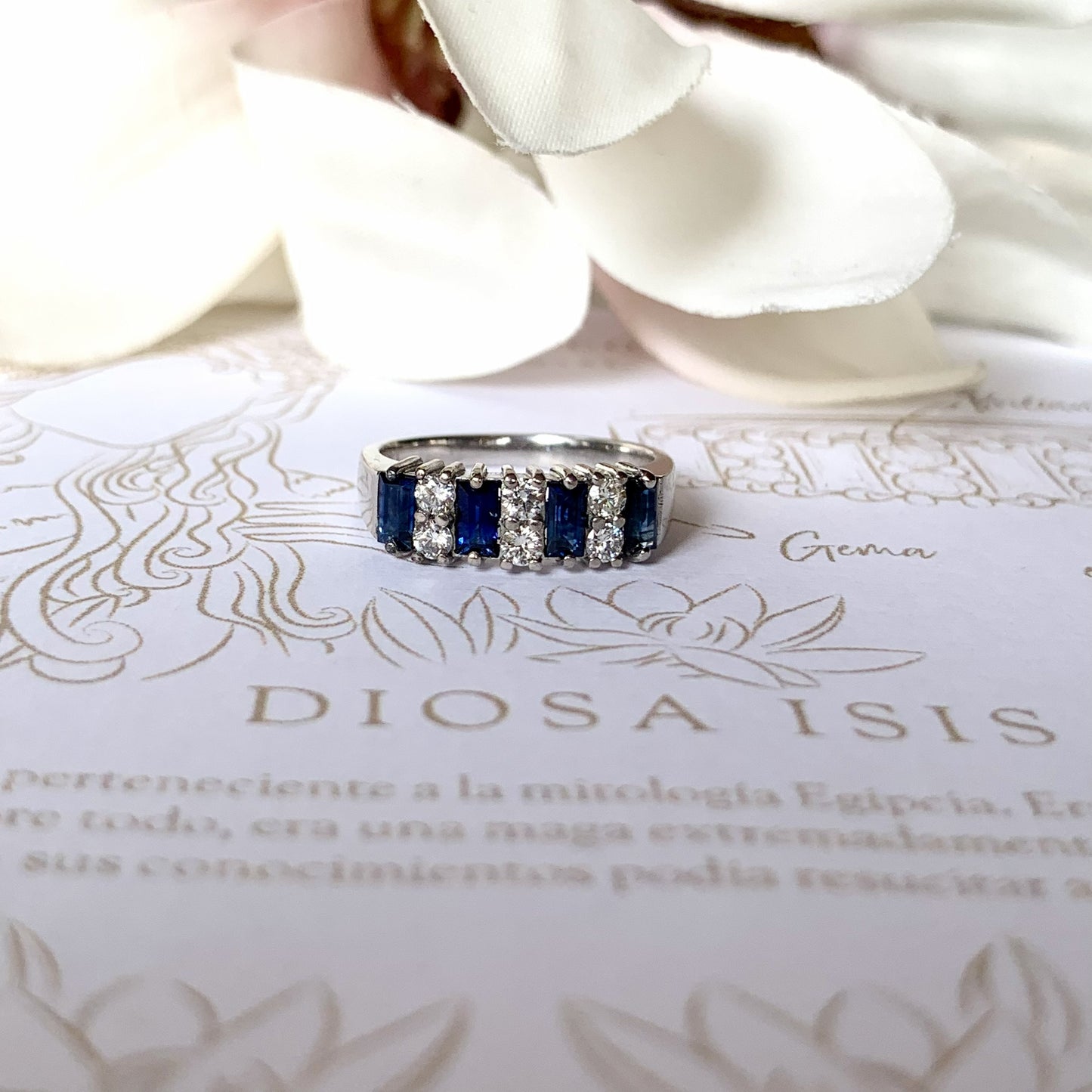 Anillo Isis