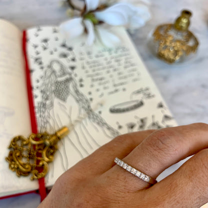 Anillo Erato