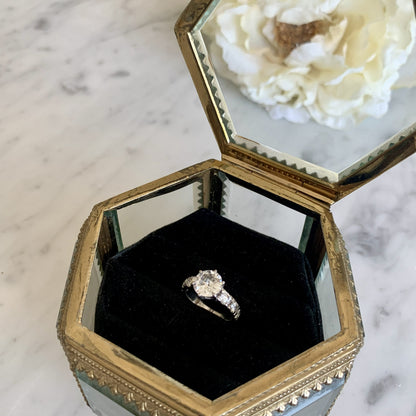 Anillo Venus I