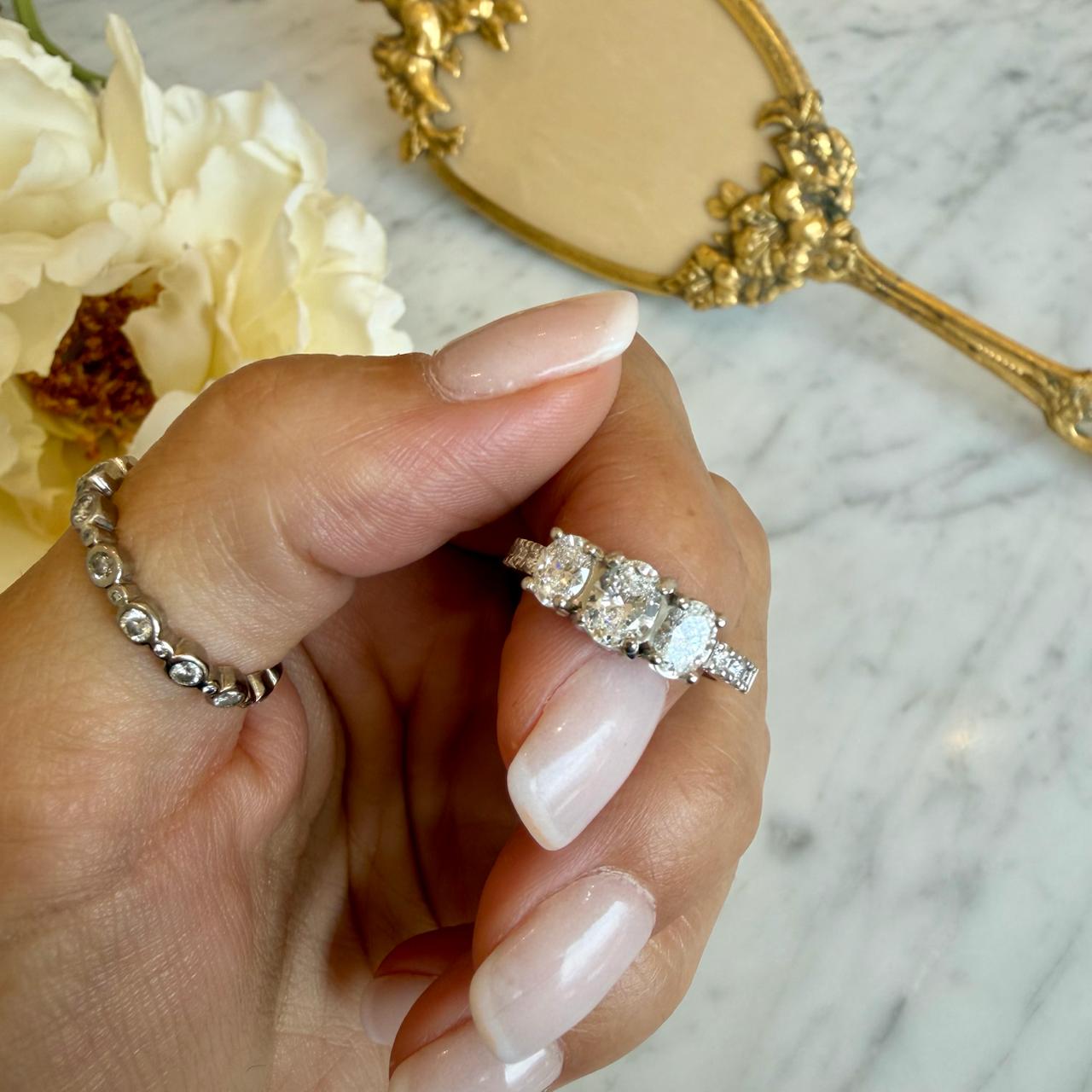 Anillo Eleos
